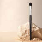 Studio17 Base Eyeshadow Brush 711 thumbnail