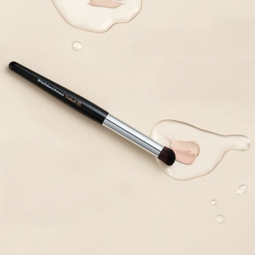 Studio17 Spot Concealer Brush 474